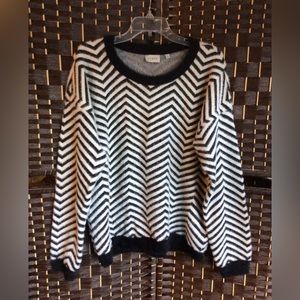 Cyrus black and white chevron design sweater